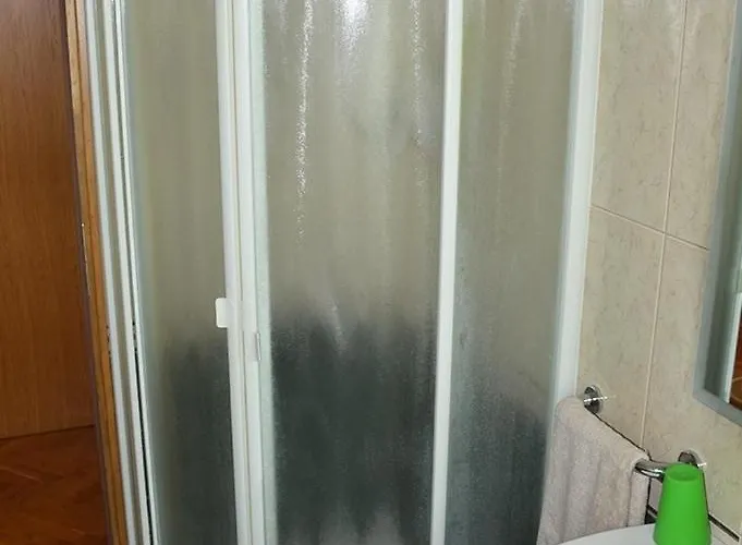 In With Sea View, Terrace, Air Conditioning, Wi-fi דירה