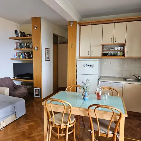 In With Sea View, Terrace, Air Conditioning, Wi-fi Apartmán