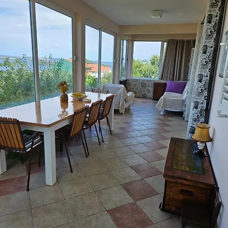 Apartmán In With Sea View, Terrace, Air Conditioning, Wi-fi