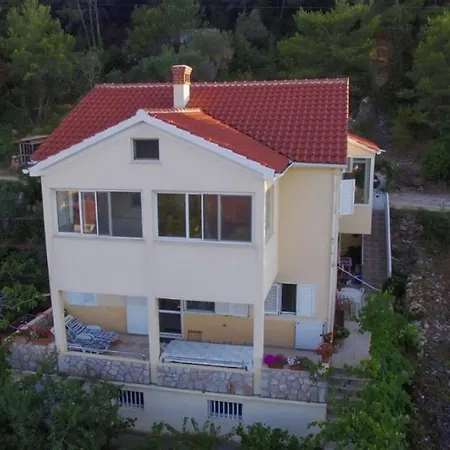 In With Sea View, Terrace, Air Conditioning, Wi-fi Apartmán
