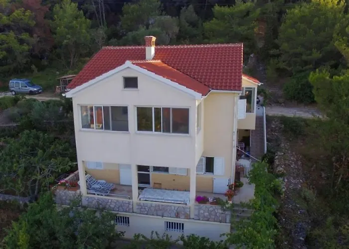 In With Sea View, Terrace, Air Conditioning, Wi-fi Apartman